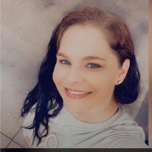 Meet your Posher, Vicky